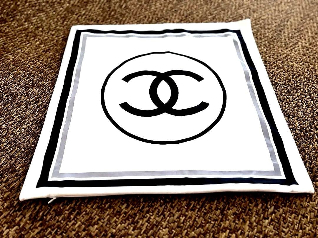 CHANEL クッションカバー　ノベルティ CHANEL（クッション）のフリマアイテム一覧