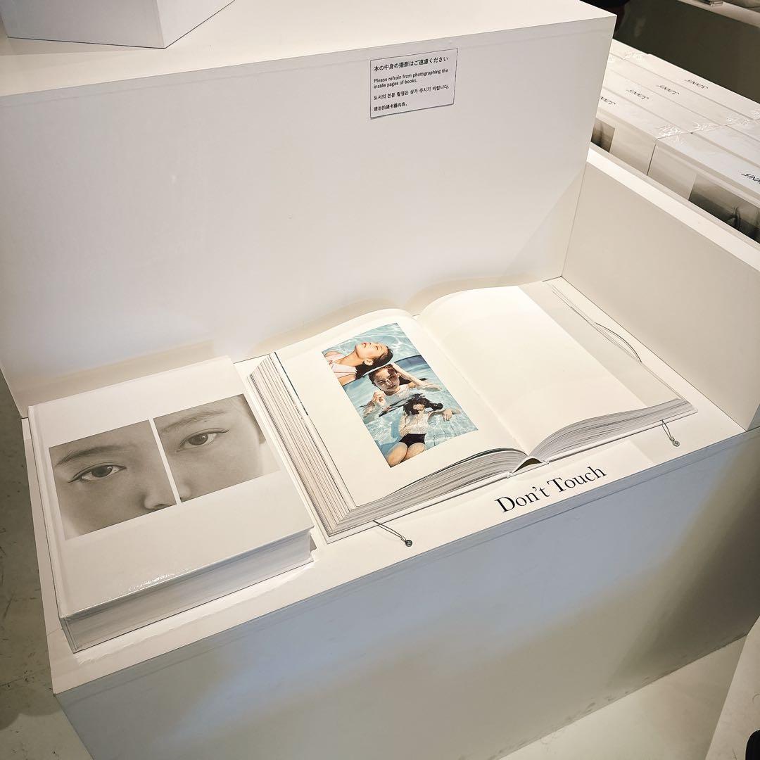 新品】JENNIE J2NNI5 フォトブック 代官山蔦屋 POP UP - メルカリ