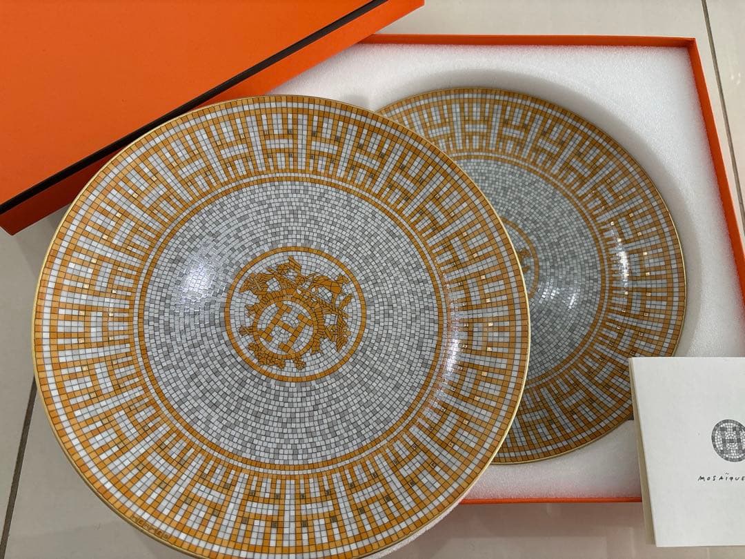 【新品】エルメス　デザートプレート 〈モザイク 24〉 ゴールド デザートプレート 〈モザイク 24〉 ゴールド | Hermès - エルメス-公式
